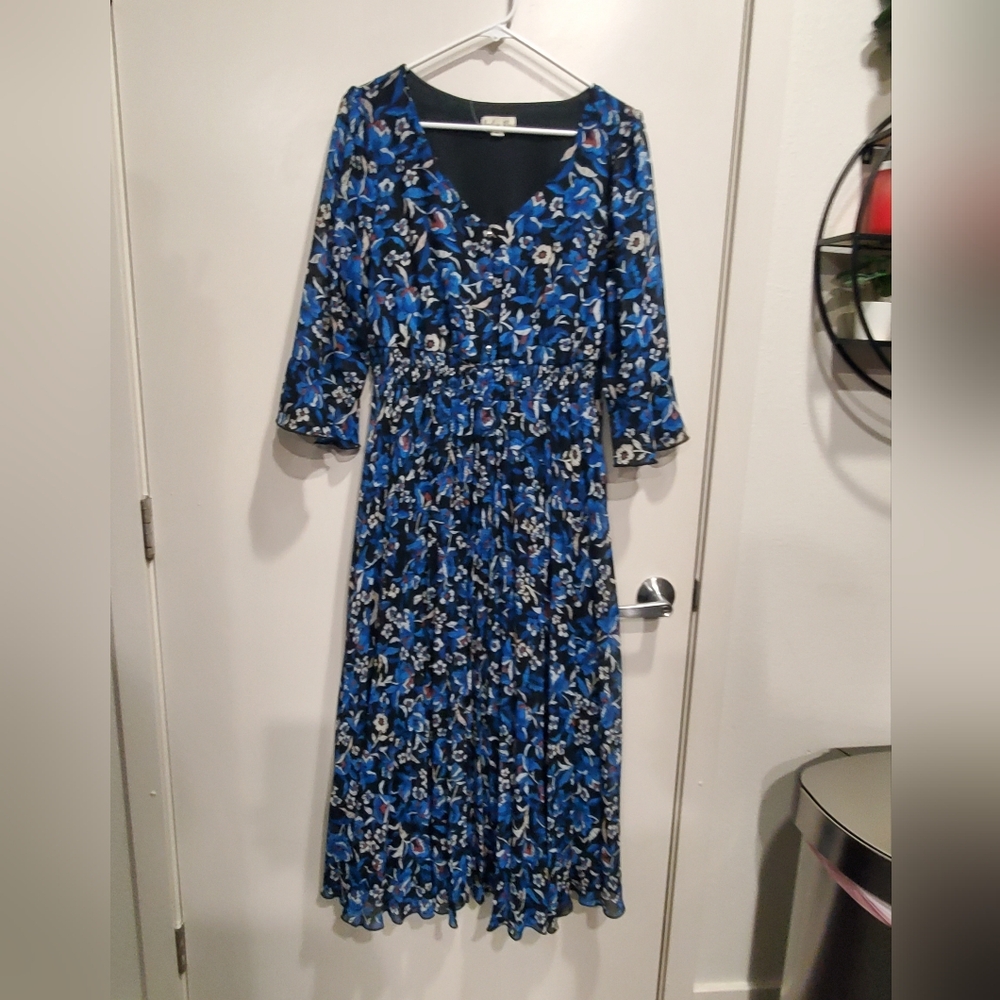 Blue V-Neck Sundress with Pleated Bell Sleeves